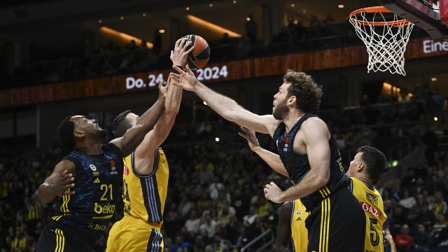 Fenerbahçe Beko, Maccabi karşısında