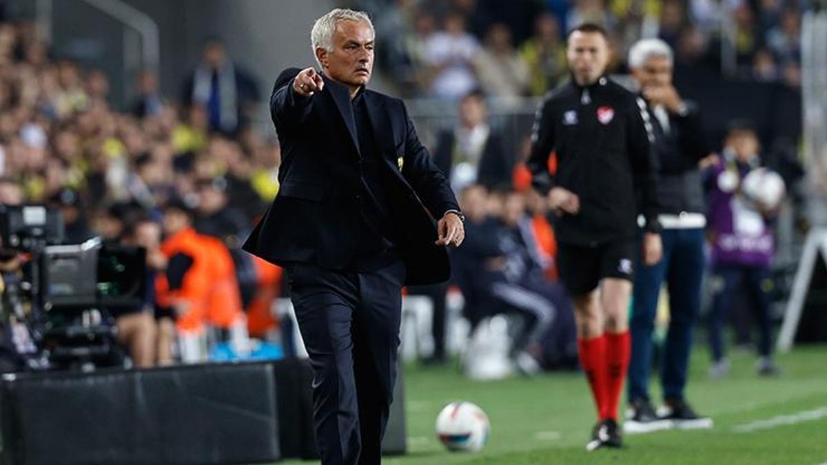 Fenerbahçe’de Jose Mourinho ezberleri birer birer bozdu!