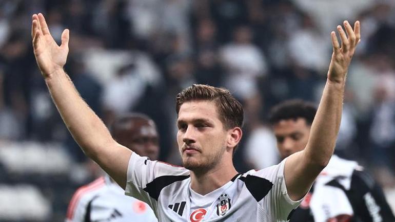 Beşiktaşta Giovanni van Bronckhorst faturayı kesti Sürpriz tercihler kapıda...