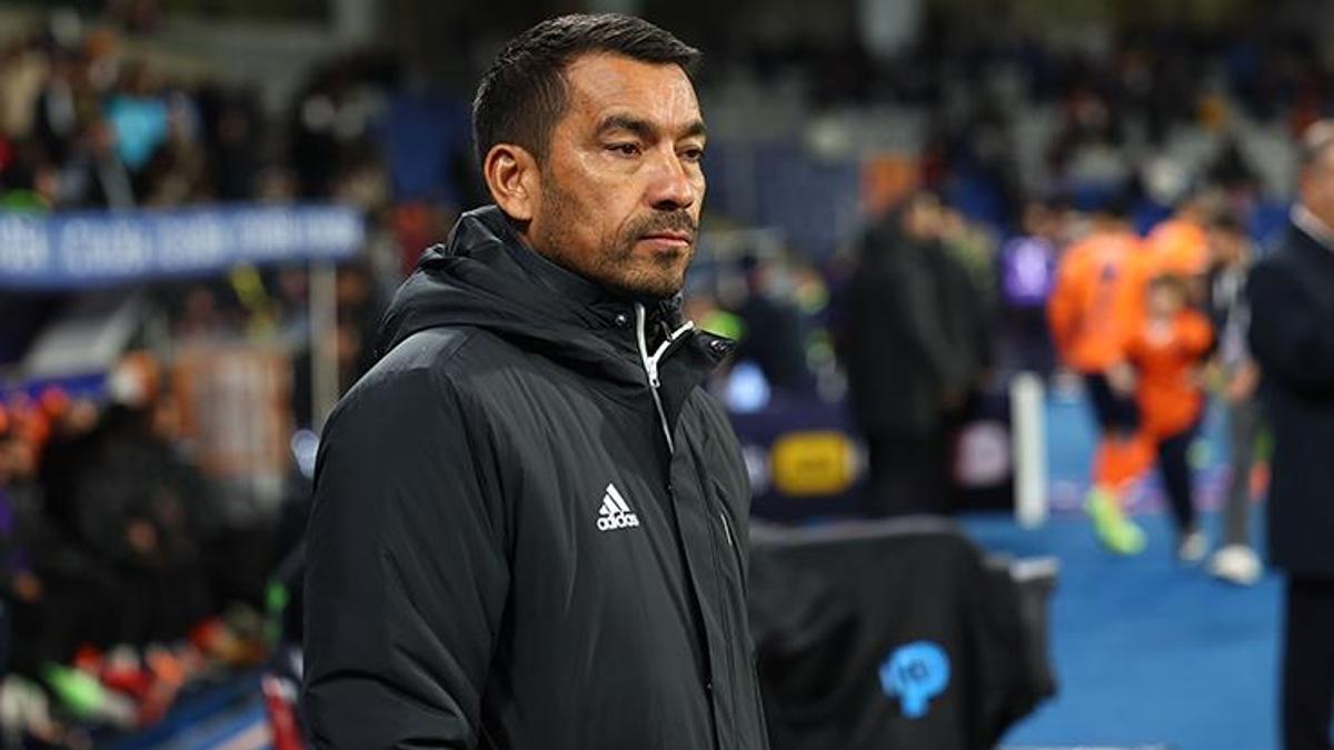 Giovanni van Bronckhorst’tan Beşiktaş taraftarına transfer müjdesi