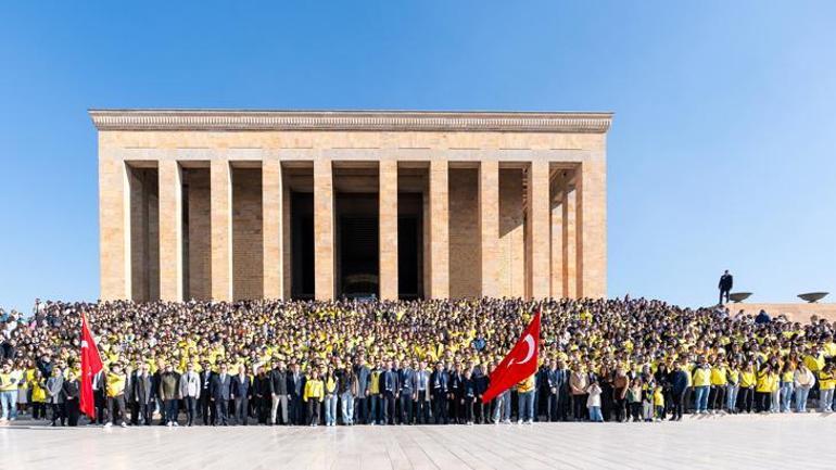 Fenerbahçeden Atatürke unutulmaz anma