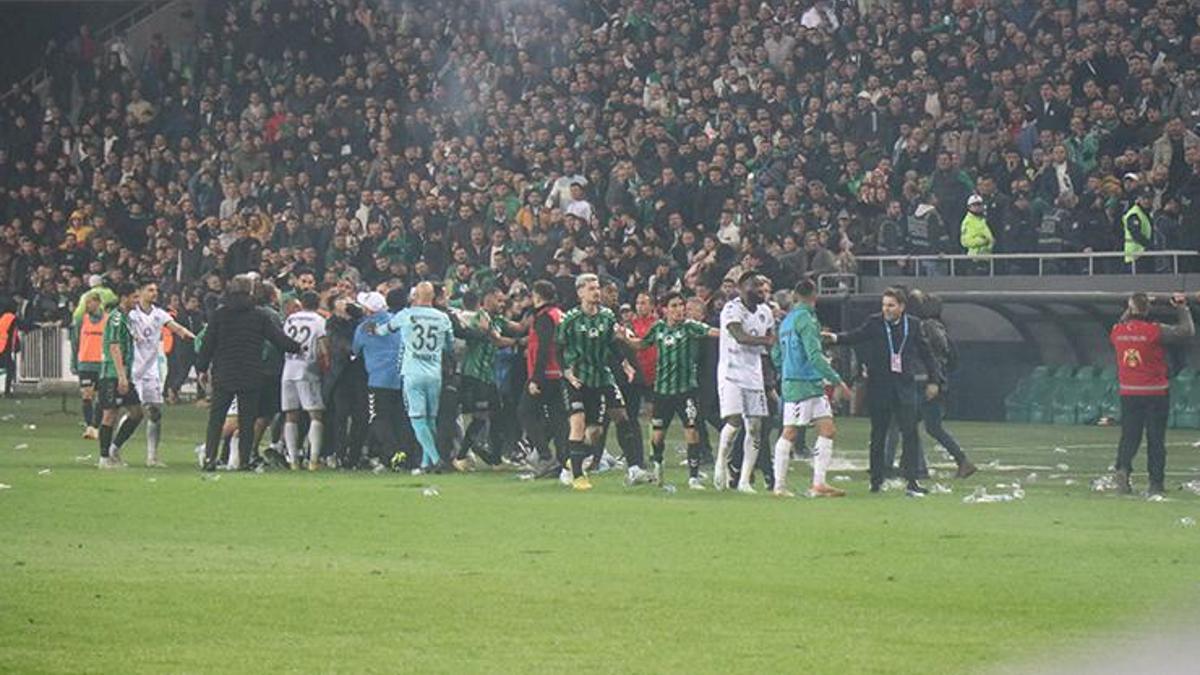 Kocaelispor’dan Sakaryaspor maçı ile ilgili açıklama: Acımasızca ve alçakça fiziki saldırılarda bulunuldu