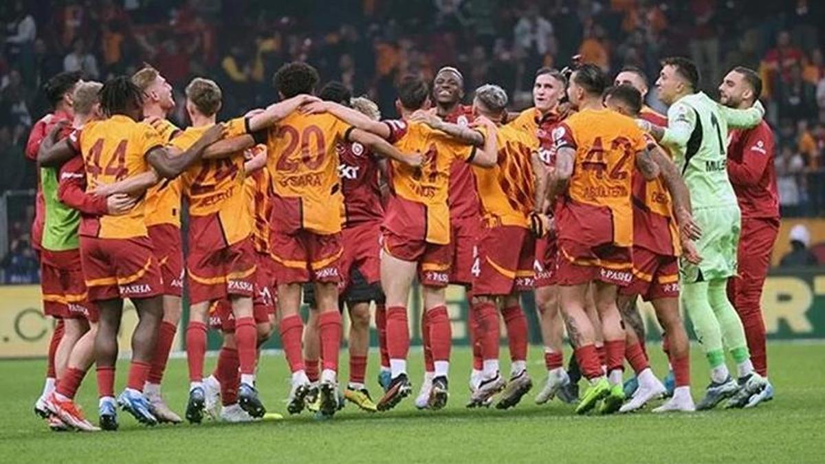 Galatasaray’da sürpriz ayrılık talebi! Okan Buruk’a gidip bizzat konuştu