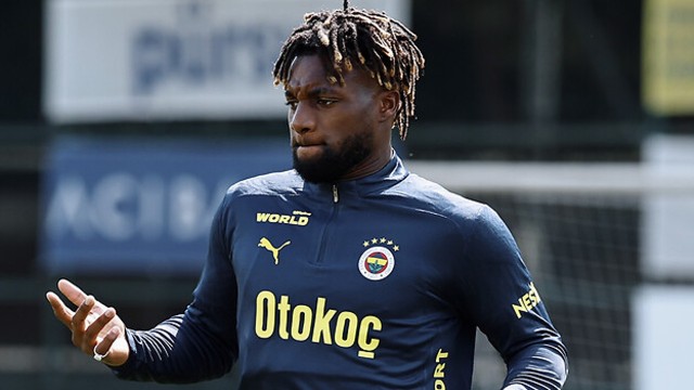 Allan Saint-Maximin’in yerine Malick Diouf