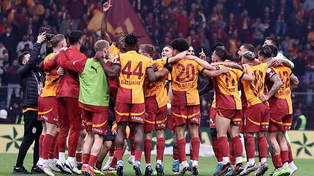 Galatasaray’ın yıldızlarının talipleri artıyor! Ayrılıklar kapıda…