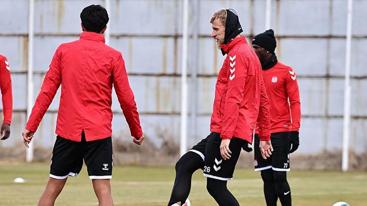 Sivasspor yenileme çalışması yaptı