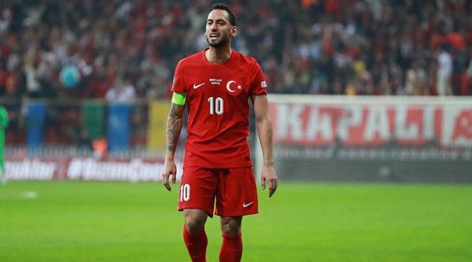 Hakan Çalhanoğlu sakatlığı nedeniyle yok