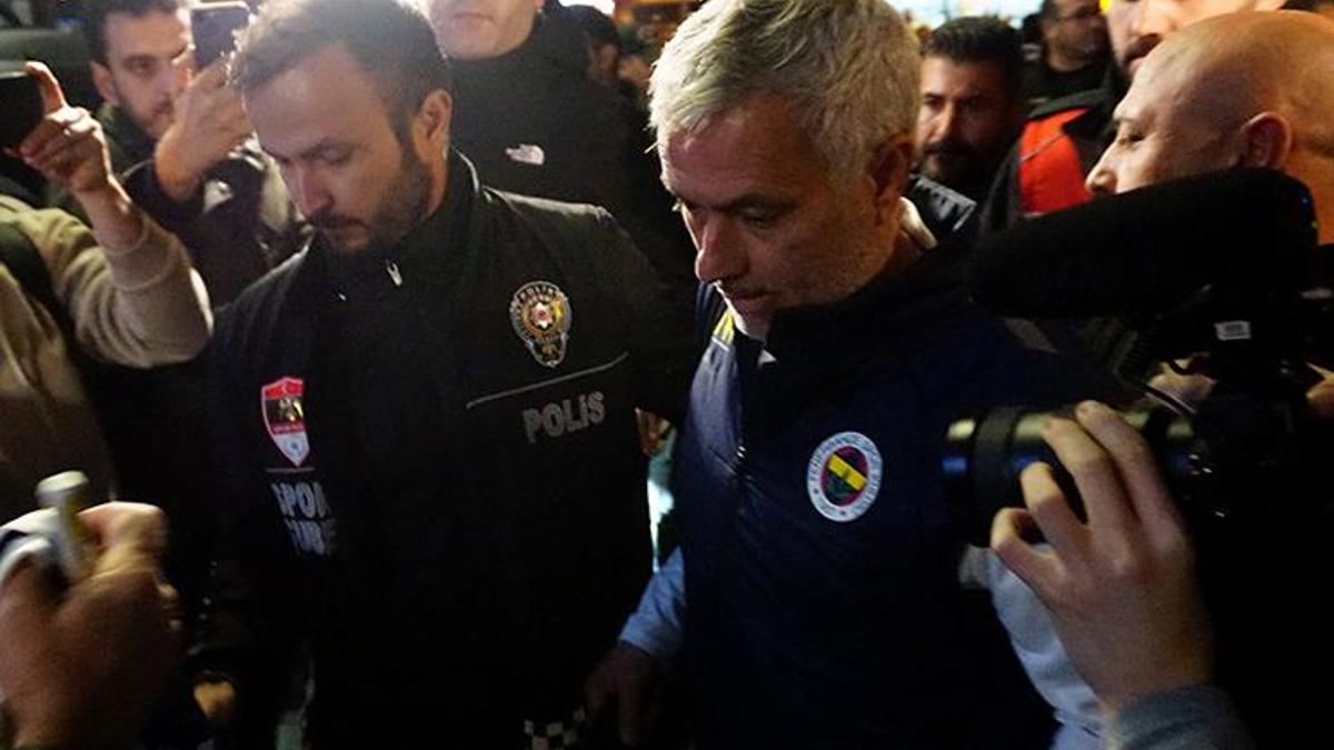 Kayseri’de Fenerbahçe kafilesine yoğun ilgi