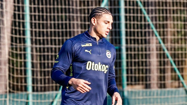 Fenerbahçe savunmada sakatlıklarla boğuşuyor