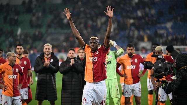 Osimhen, Galatasaray’ı sırtlıyor