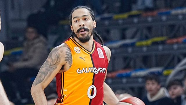 Galatasaray’dan Livingston’ın sakatlığı hakkında açıklama