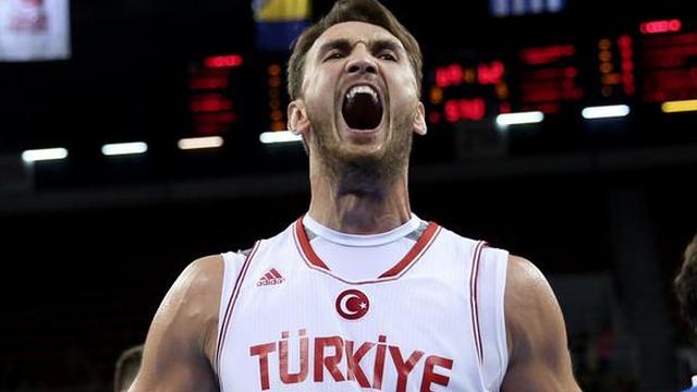 Semih Erden basketbolu bıraktı