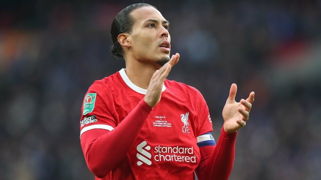 Liverpool’da Virgil van Dijk belirsizliği