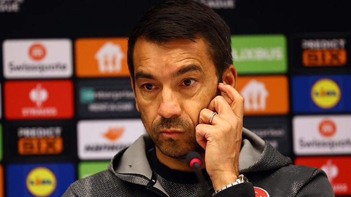 Giovanni van Bronckhorst’tan “Beşiktaş’ta son maçınız olabilir mi?” sorusuna cevap