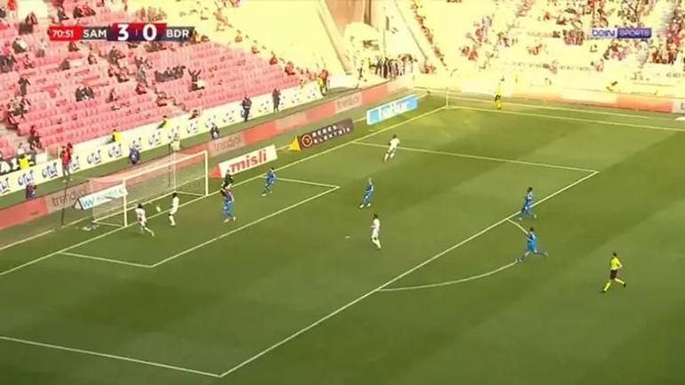 Samsunsporlu Landy Dimata saç baş yoldurdu Aynı maçta 2 kere boş kaleye kaçırdı